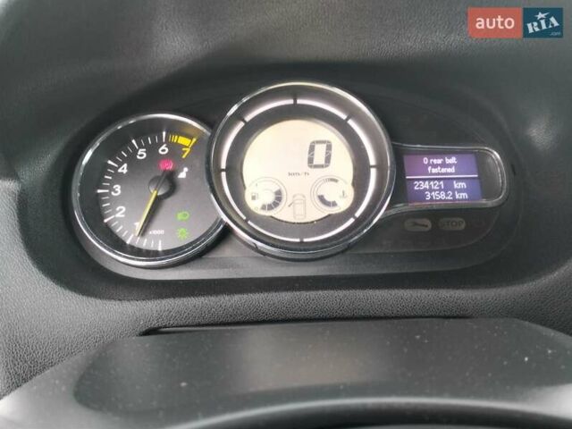 Серый Рено Меган, объемом двигателя 1.6 л и пробегом 234 тыс. км за 7500 $, фото 1 на Automoto.ua
