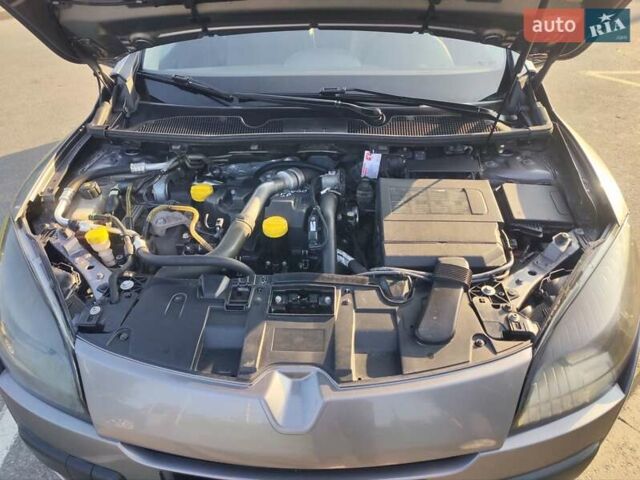 Рено Меган 2009 в Виннице на Automoto.ua Серый Рено Меган, объемом двигателя 1.5 л и пробегом 242 тыс. км за 6950 $, фото 8 на Automoto.ua