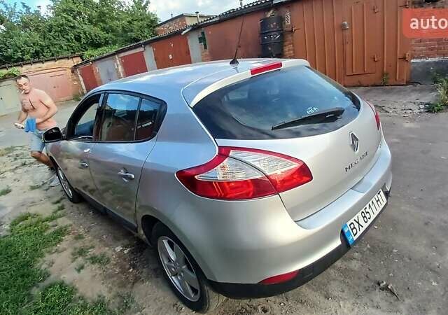 Сірий Рено Меган, об'ємом двигуна 1.46 л та пробігом 248 тис. км за 6000 $, фото 9 на Automoto.ua