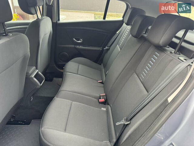 Серый Рено Меган, объемом двигателя 1.6 л и пробегом 200 тыс. км за 6250 $, фото 11 на Automoto.ua