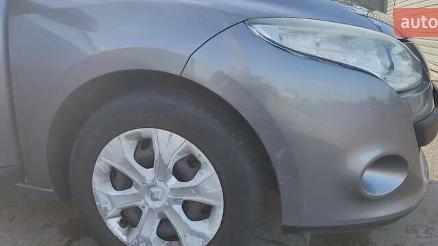 Рено Меган 2009 в Харькове на Automoto.ua Серый Рено Меган, объемом двигателя 1.6 л и пробегом 199 тыс. км за 6500 $, фото 8 на Automoto.ua