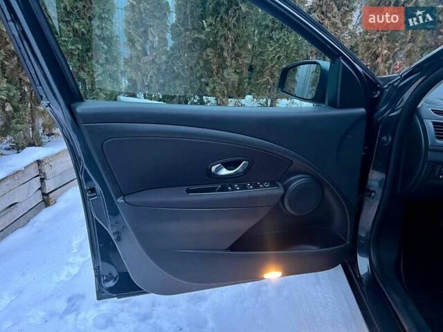 Сірий Рено Меган, об'ємом двигуна 1.6 л та пробігом 186 тис. км за 6900 $, фото 51 на Automoto.ua