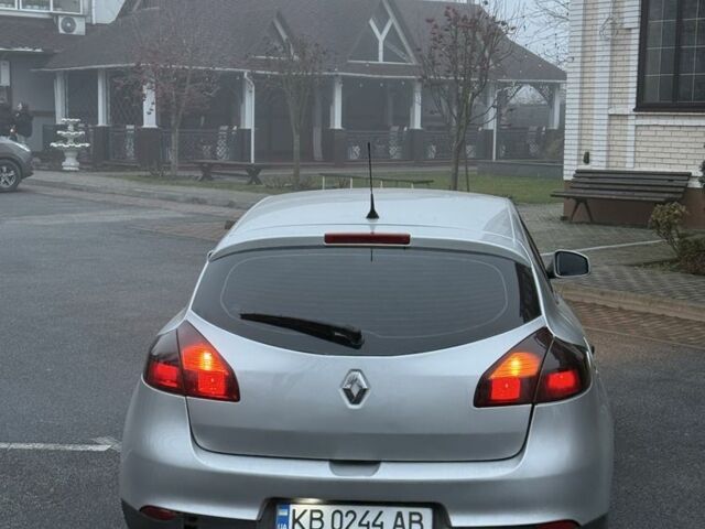 Сірий Рено Меган, об'ємом двигуна 1.5 л та пробігом 300 тис. км за 4499 $, фото 5 на Automoto.ua