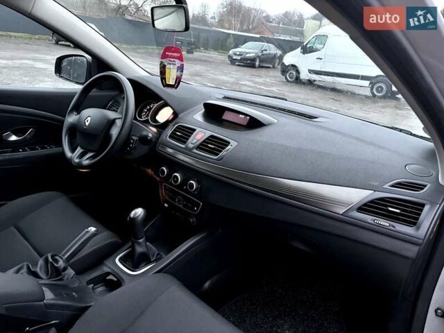 Сірий Рено Меган, об'ємом двигуна 1.6 л та пробігом 265 тис. км за 6100 $, фото 11 на Automoto.ua