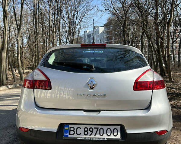 Серый Рено Меган, объемом двигателя 1.6 л и пробегом 158 тыс. км за 6000 $, фото 7 на Automoto.ua