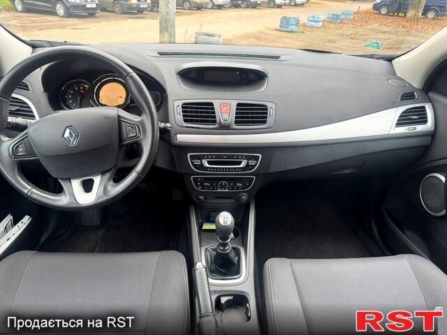 Серый Рено Меган, объемом двигателя 1.6 л и пробегом 232 тыс. км за 6900 $, фото 7 на Automoto.ua
