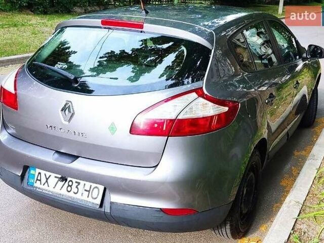 Рено Меган 2009 в Харькове на Automoto.ua Серый Рено Меган, объемом двигателя 1.6 л и пробегом 199 тыс. км за 6500 $, фото 3 на Automoto.ua
