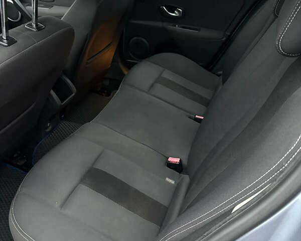 Сірий Рено Меган, об'ємом двигуна 1.5 л та пробігом 273 тис. км за 5850 $, фото 7 на Automoto.ua