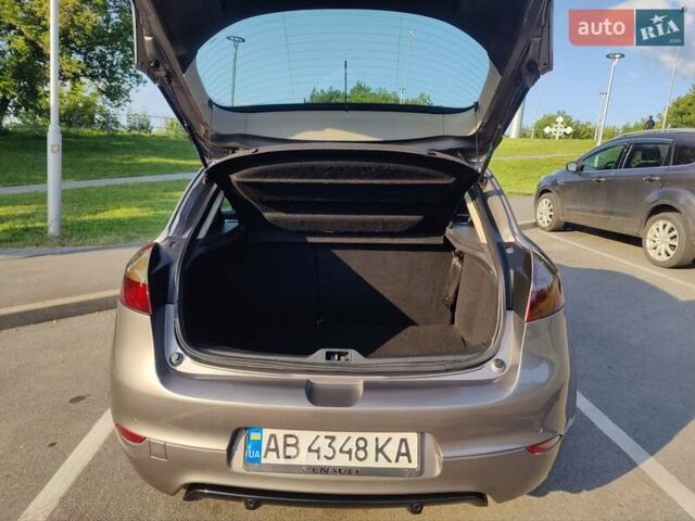 Рено Меган 2009 в Виннице на Automoto.ua Серый Рено Меган, объемом двигателя 1.5 л и пробегом 242 тыс. км за 6950 $, фото 19 на Automoto.ua