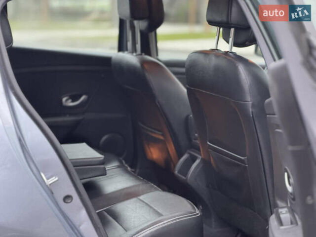 Серый Рено Меган, объемом двигателя 1.6 л и пробегом 193 тыс. км за 5999 $, фото 43 на Automoto.ua