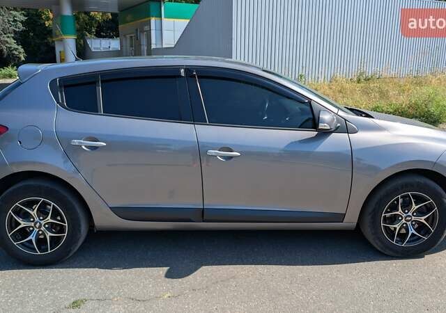 Рено Меган 2009 у Дніпро (Дніпропетровську) на Automoto.ua Сірий Рено Меган, об'ємом двигуна 1.5 л та пробігом 282 тис. км за 6300 $, фото 8 на Automoto.ua