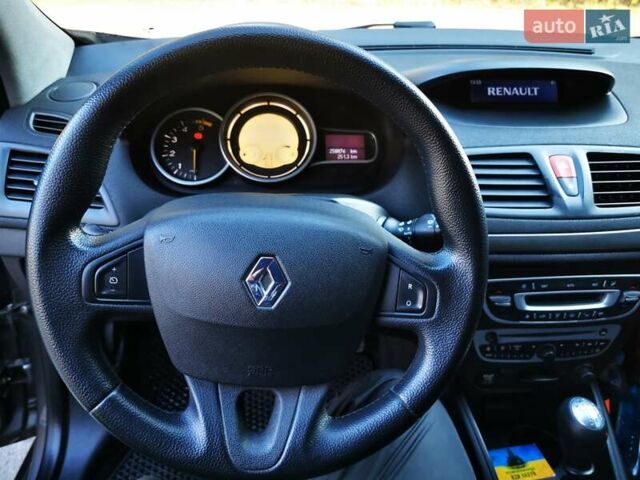 Сірий Рено Меган, об'ємом двигуна 1.5 л та пробігом 259 тис. км за 5900 $, фото 20 на Automoto.ua