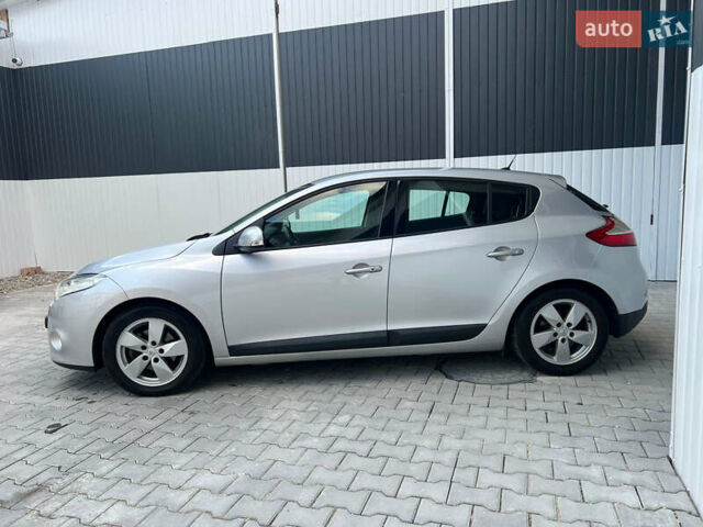 Серый Рено Меган, объемом двигателя 1.6 л и пробегом 144 тыс. км за 6699 $, фото 2 на Automoto.ua