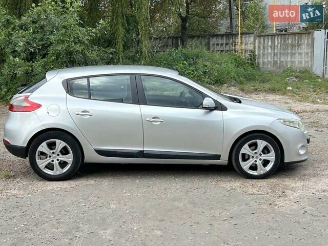 Сірий Рено Меган, об'ємом двигуна 1.5 л та пробігом 372 тис. км за 4550 $, фото 3 на Automoto.ua