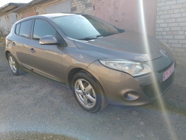 Серый Рено Меган, объемом двигателя 1.6 л и пробегом 203 тыс. км за 6990 $, фото 4 на Automoto.ua