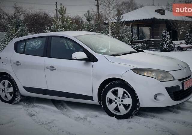 Сірий Рено Меган, об'ємом двигуна 1.6 л та пробігом 188 тис. км за 7600 $, фото 48 на Automoto.ua