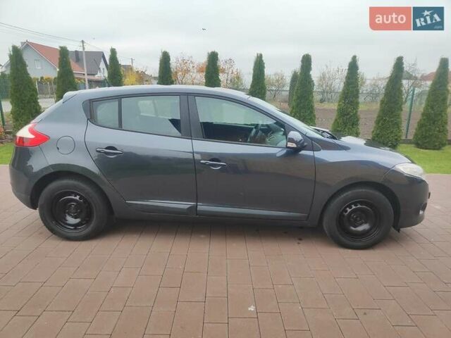 Сірий Рено Меган, об'ємом двигуна 1.6 л та пробігом 250 тис. км за 6200 $, фото 5 на Automoto.ua