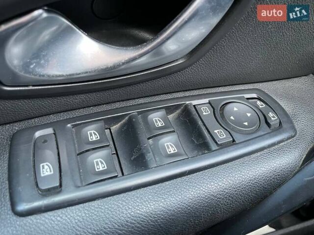 Рено Меган 2009 в Киеве на Automoto.ua Серый Рено Меган, объемом двигателя 1.46 л и пробегом 339 тыс. км за 7250 $, фото 14 на Automoto.ua