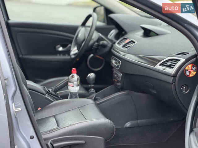 Серый Рено Меган, объемом двигателя 1.6 л и пробегом 193 тыс. км за 5999 $, фото 44 на Automoto.ua