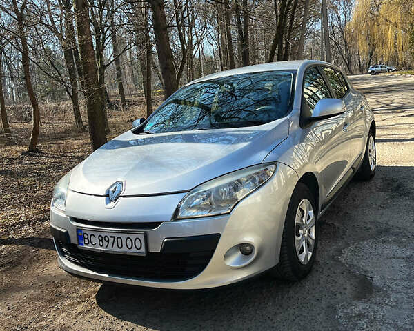 Серый Рено Меган, объемом двигателя 1.6 л и пробегом 158 тыс. км за 6000 $, фото 3 на Automoto.ua