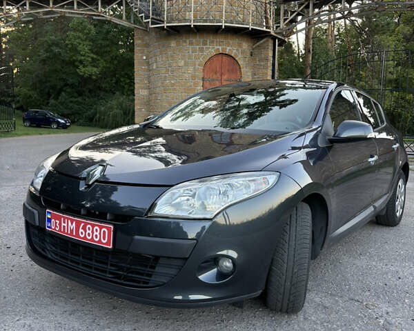 Сірий Рено Меган, об'ємом двигуна 1.6 л та пробігом 186 тис. км за 6700 $, фото 1 на Automoto.ua
