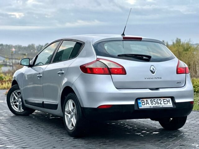 Сірий Рено Меган, об'ємом двигуна 1.5 л та пробігом 270 тис. км за 6300 $, фото 3 на Automoto.ua