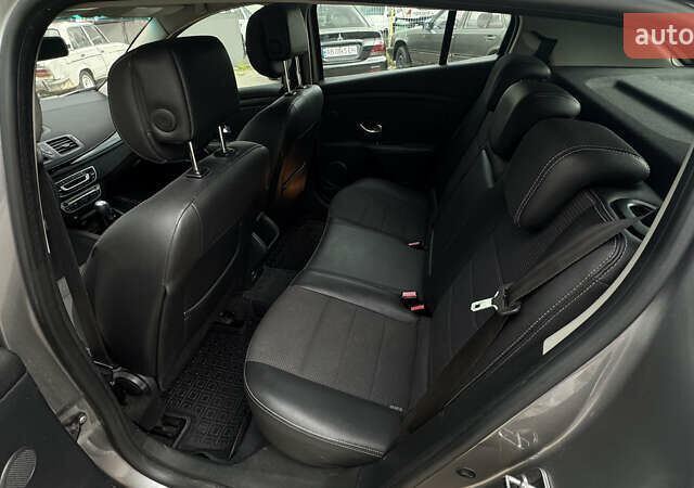 Серый Рено Меган, объемом двигателя 1.5 л и пробегом 242 тыс. км за 6950 $, фото 10 на Automoto.ua