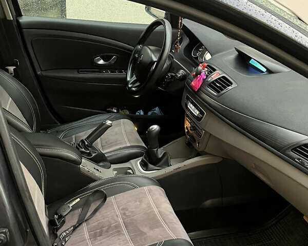 Серый Рено Меган, объемом двигателя 1.46 л и пробегом 288 тыс. км за 5050 $, фото 6 на Automoto.ua