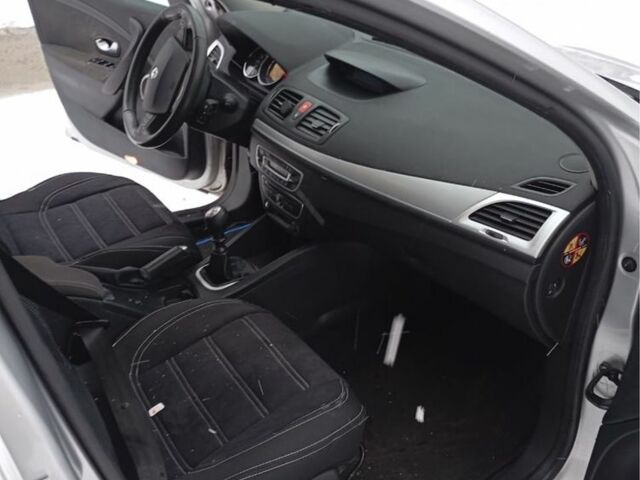 Серый Рено Меган, объемом двигателя 1.6 л и пробегом 176 тыс. км за 5750 $, фото 6 на Automoto.ua