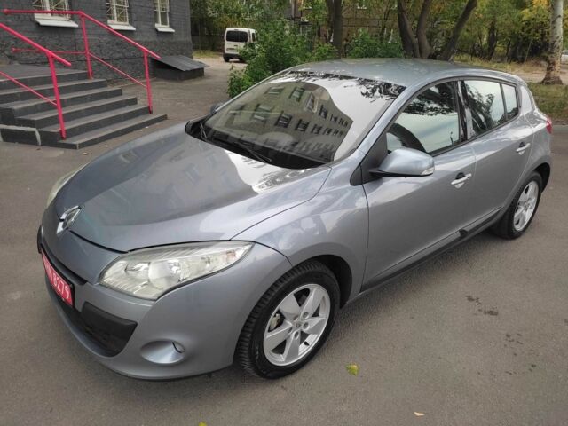Рено Меган 2009 у Дніпро (Дніпропетровську) на Automoto.ua Сірий Рено Меган, об'ємом двигуна 1.6 л та пробігом 222 тис. км за 6800 $, фото 1 на Automoto.ua