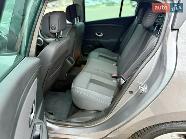 Сірий Рено Меган, об'ємом двигуна 1.6 л та пробігом 156 тис. км за 8350 $, фото 21 на Automoto.ua