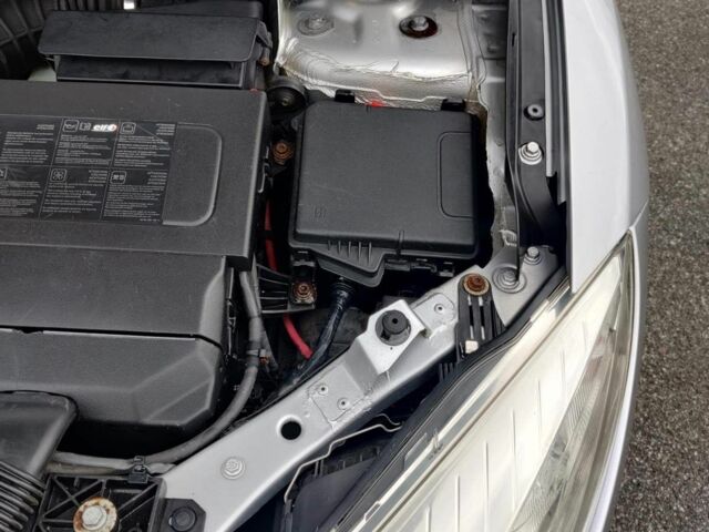 Рено Меган 2009 у Барышевке на Automoto.ua Сірий Рено Меган, об'ємом двигуна 1.6 л та пробігом 185 тис. км за 6950 $, фото 14 на Automoto.ua