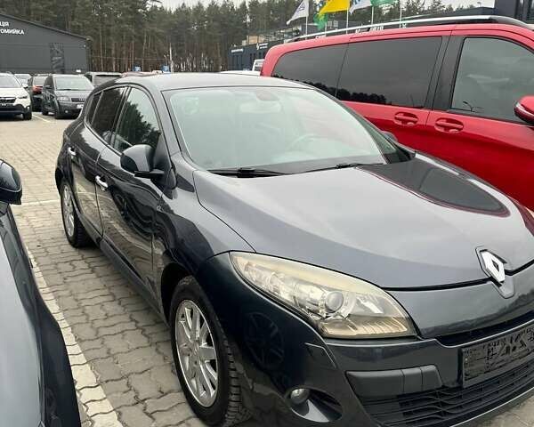 Серый Рено Меган, объемом двигателя 2 л и пробегом 170 тыс. км за 6900 $, фото 3 на Automoto.ua