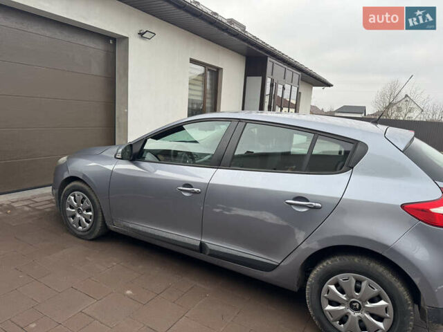 Серый Рено Меган, объемом двигателя 1.6 л и пробегом 200 тыс. км за 6250 $, фото 4 на Automoto.ua