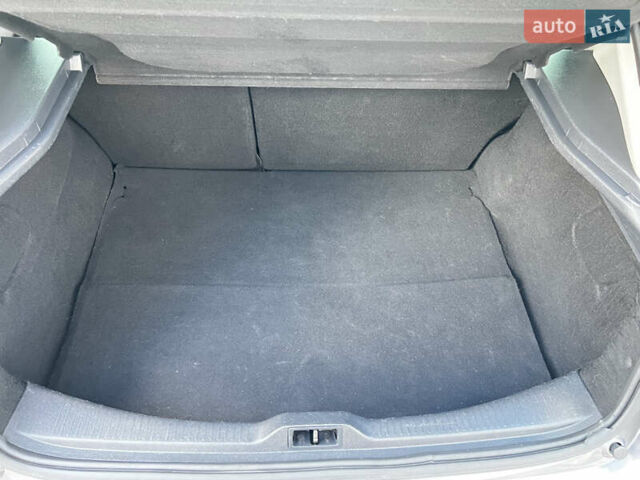 Сірий Рено Меган, об'ємом двигуна 1.6 л та пробігом 198 тис. км за 6750 $, фото 37 на Automoto.ua