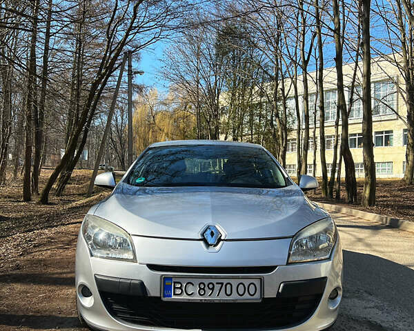 Серый Рено Меган, объемом двигателя 1.6 л и пробегом 158 тыс. км за 6000 $, фото 17 на Automoto.ua