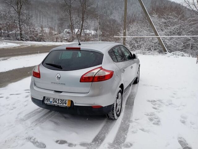 Серый Рено Меган, объемом двигателя 1.6 л и пробегом 176 тыс. км за 5750 $, фото 4 на Automoto.ua