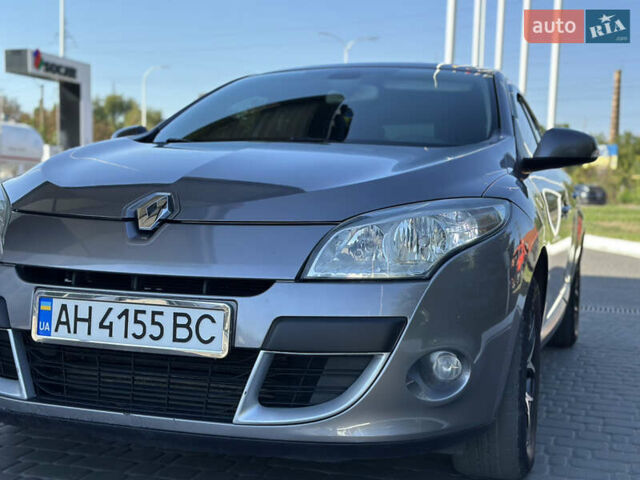 Сірий Рено Меган, об'ємом двигуна 1.46 л та пробігом 282 тис. км за 7300 $, фото 2 на Automoto.ua
