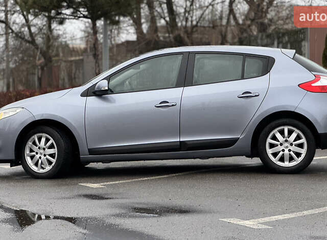 Серый Рено Меган, объемом двигателя 1.6 л и пробегом 193 тыс. км за 5999 $, фото 13 на Automoto.ua