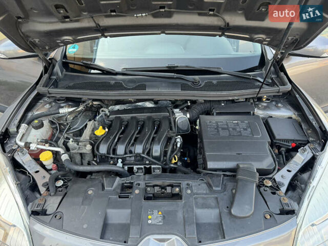 Рено Меган 2009 в Виннице на Automoto.ua Серый Рено Меган, объемом двигателя 1.6 л и пробегом 224 тыс. км за 6750 $, фото 29 на Automoto.ua