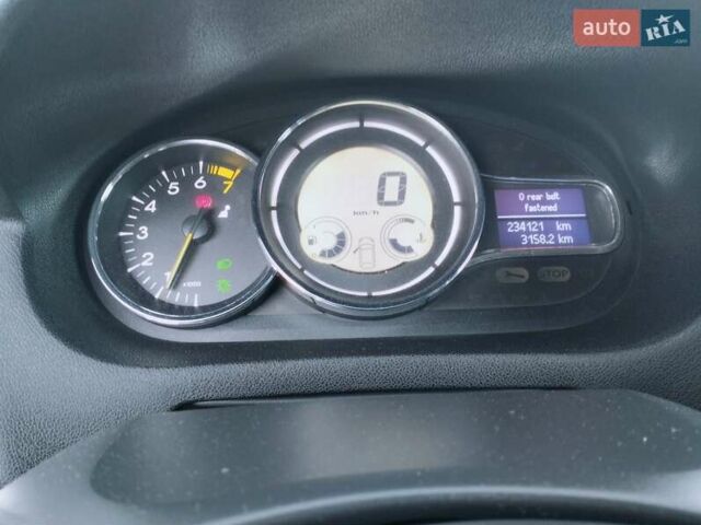 Серый Рено Меган, объемом двигателя 1.6 л и пробегом 234 тыс. км за 7500 $, фото 2 на Automoto.ua