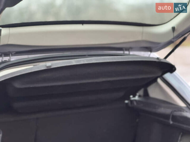 Серый Рено Меган, объемом двигателя 1.6 л и пробегом 193 тыс. км за 5999 $, фото 19 на Automoto.ua