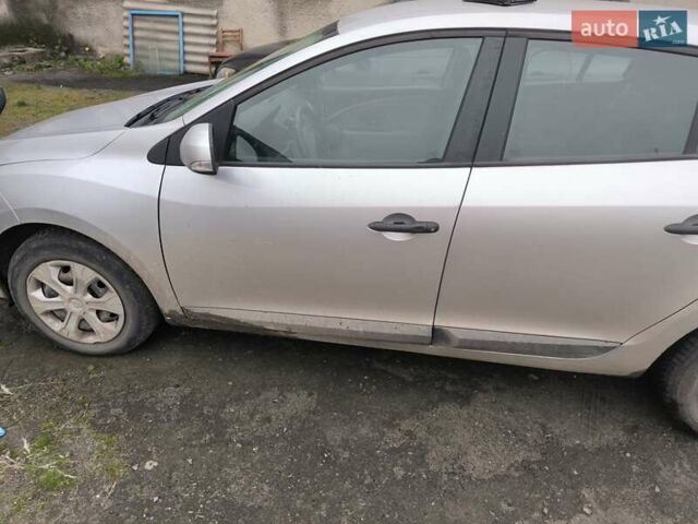 Серый Рено Меган, объемом двигателя 1.6 л и пробегом 218 тыс. км за 6500 $, фото 1 на Automoto.ua