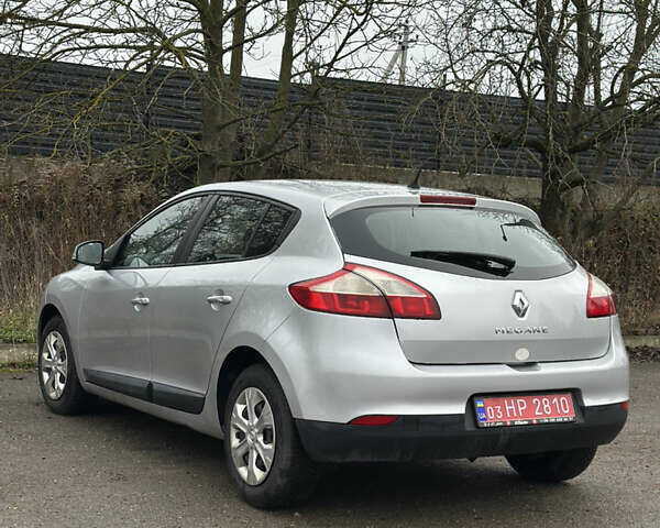 Серый Рено Меган, объемом двигателя 1.6 л и пробегом 170 тыс. км за 6500 $, фото 6 на Automoto.ua