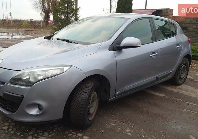 Сірий Рено Меган, об'ємом двигуна 1.6 л та пробігом 268 тис. км за 4000 $, фото 1 на Automoto.ua