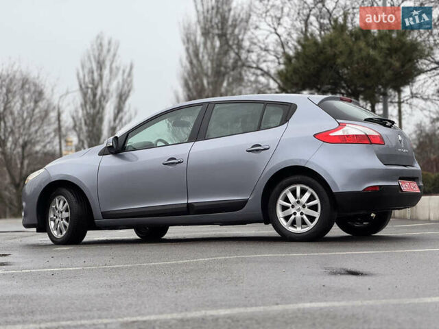 Серый Рено Меган, объемом двигателя 1.6 л и пробегом 193 тыс. км за 5999 $, фото 16 на Automoto.ua