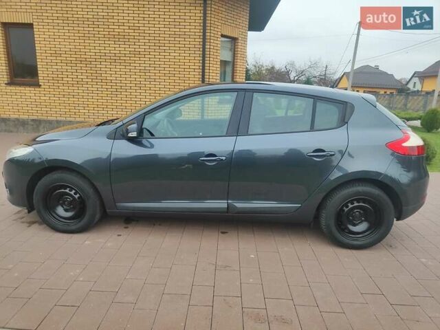 Сірий Рено Меган, об'ємом двигуна 1.6 л та пробігом 250 тис. км за 6200 $, фото 2 на Automoto.ua