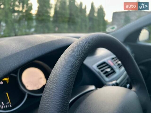 Серый Рено Меган, объемом двигателя 1.6 л и пробегом 149 тыс. км за 7200 $, фото 84 на Automoto.ua