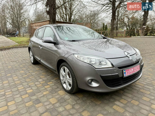Сірий Рено Меган, об'ємом двигуна 1.6 л та пробігом 156 тис. км за 8350 $, фото 6 на Automoto.ua