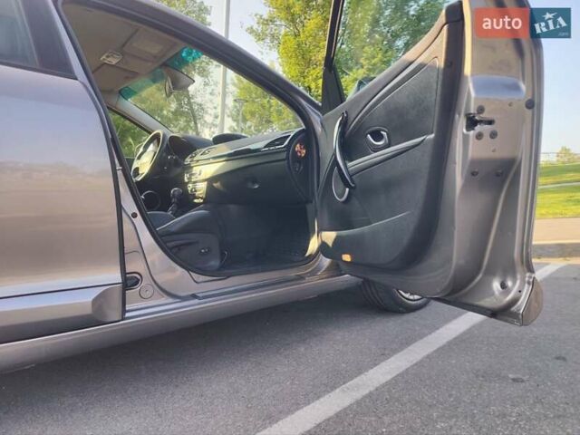 Рено Меган 2009 в Виннице на Automoto.ua Серый Рено Меган, объемом двигателя 1.5 л и пробегом 242 тыс. км за 6950 $, фото 10 на Automoto.ua